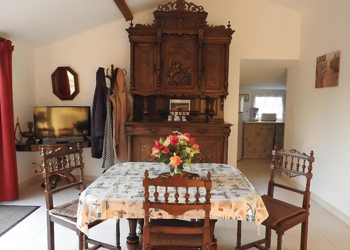 Сasa de vacaciones Authentique Avec Terrasse, Jardin Clos Et Wifi A - Fr-1-426-140 La Garnache