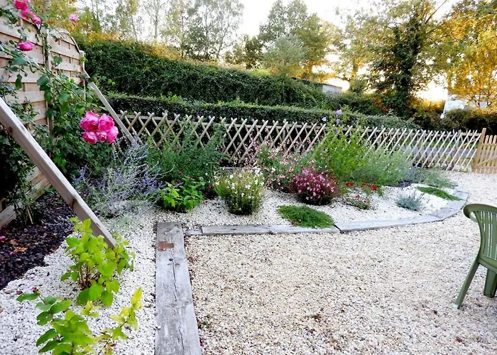 Authentique Avec Terrasse, Jardin Clos Et Wifi A - Fr-1-426-140 * La Garnache