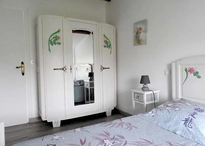 Authentique Avec Terrasse, Jardin Clos Et Wifi A - Fr-1-426-140 La Garnache