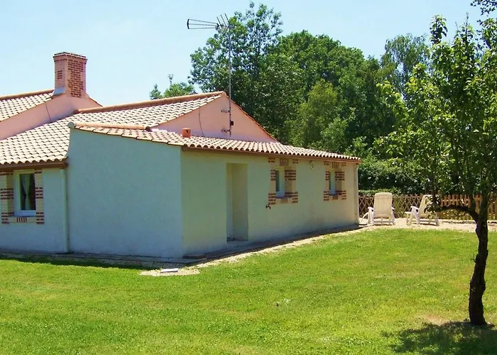 Authentique Avec Terrasse, Jardin Clos Et Wifi A - Fr-1-426-140 * La Garnache